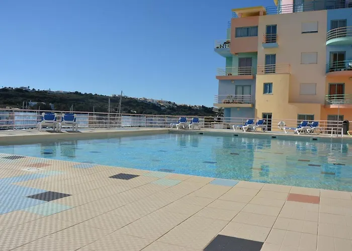 Wonderful Apartment Albufeira Marina 4B 2B