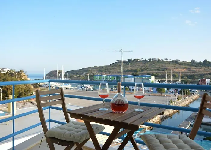 Wonderful Apartment Albufeira Marina 4B 2B