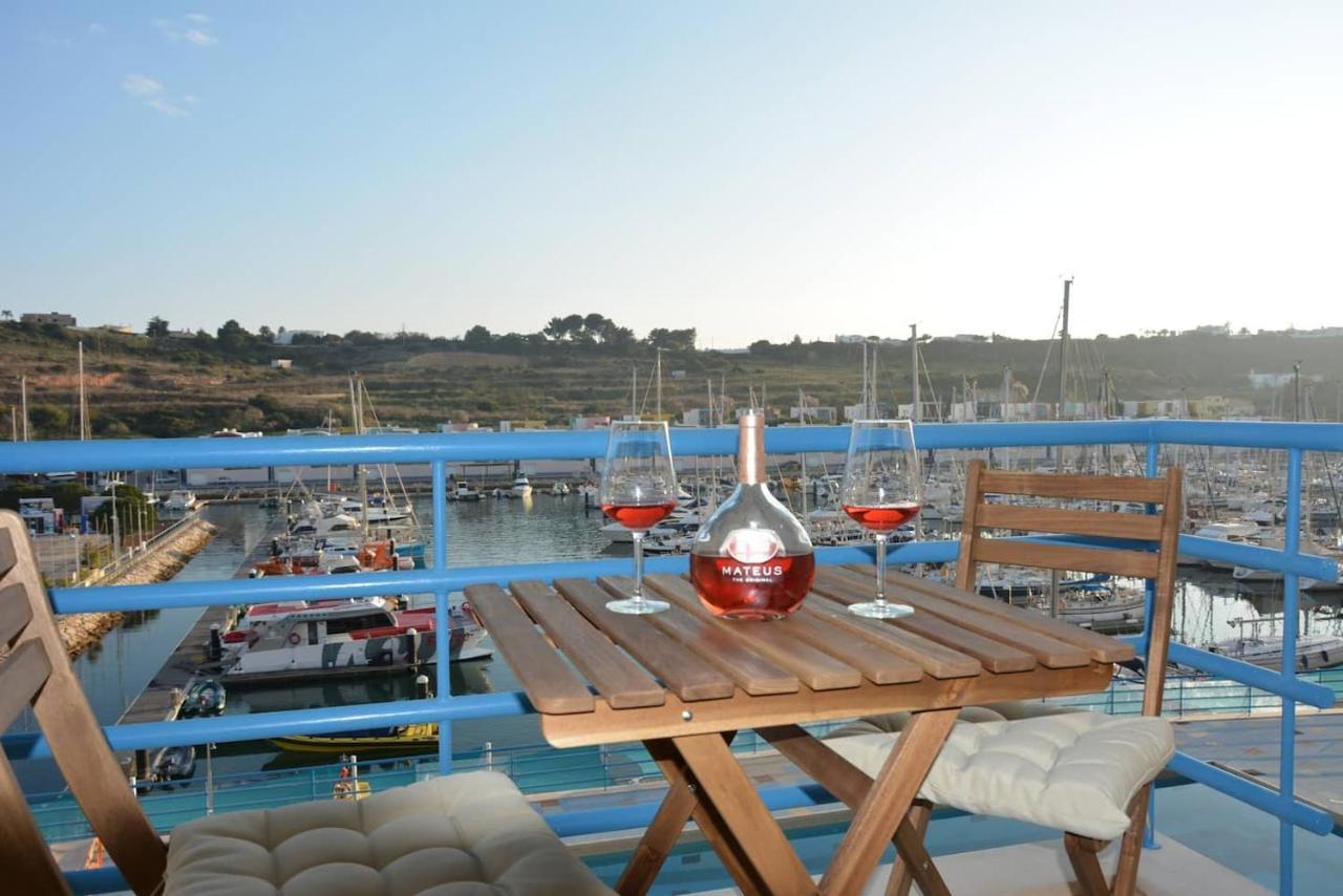 Wonderful Marina 4b 2b Apartment